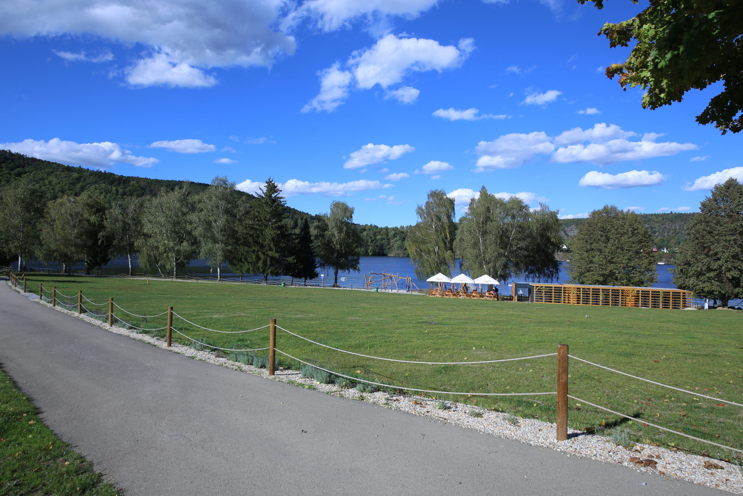 Dlouhodobé stání karavanu na Slapech
